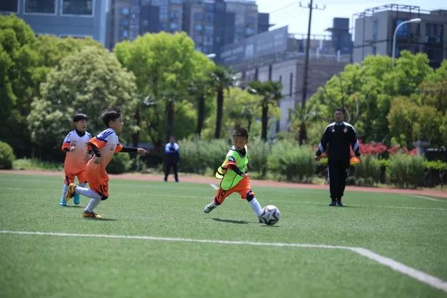 精选双色球专家:史晓峰、宋云聪同中头奖各揽1142万